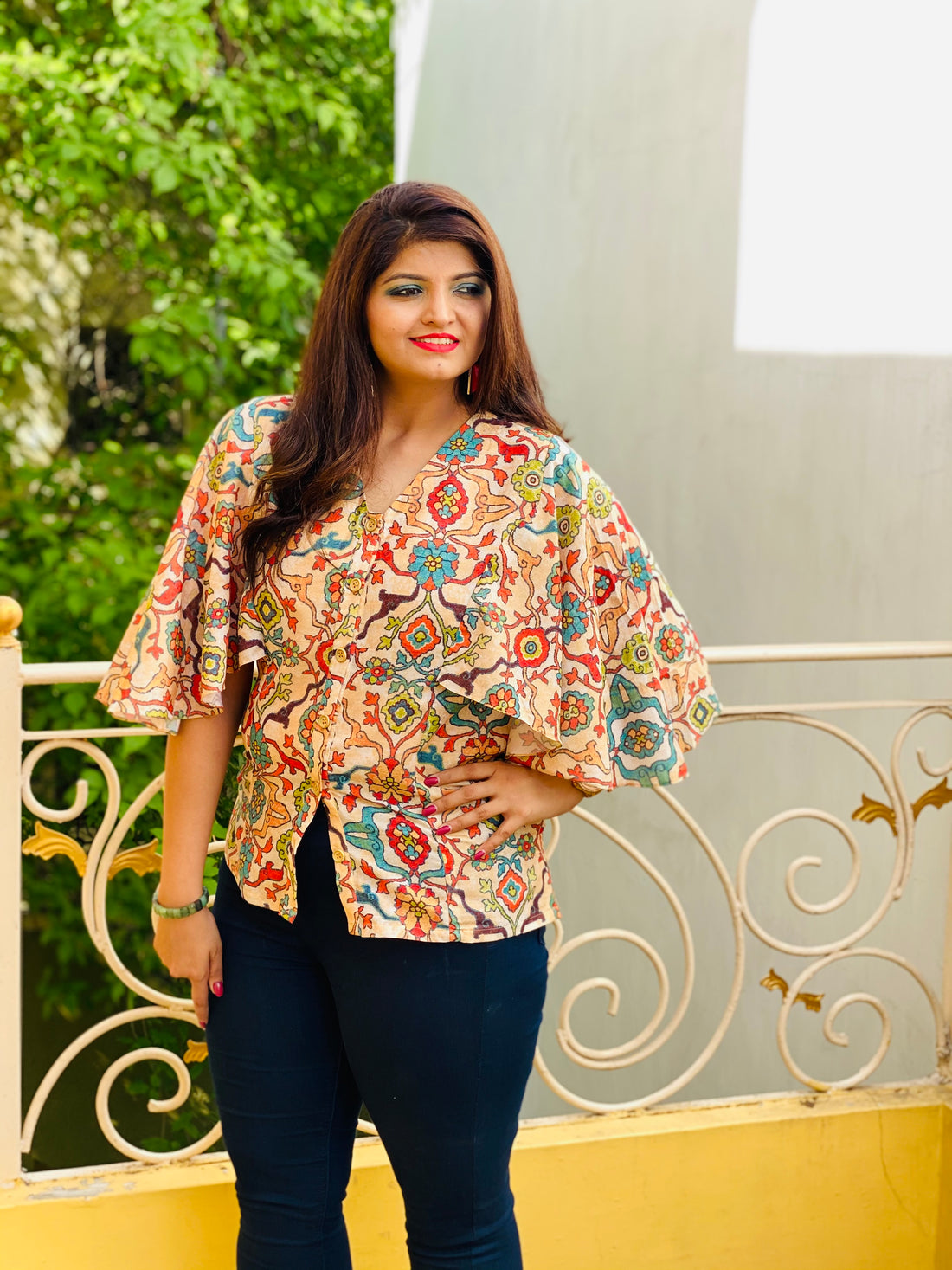 Floral flutter sleeve shirt